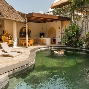 lamoon-villas-berawa.hotelsseminyak.net/